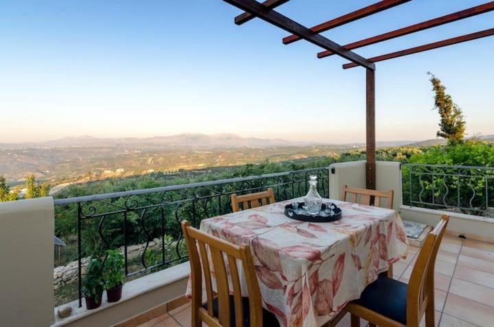 Villa Serapis Aletraki Off grid Archanes Dış mekan fotoğraf